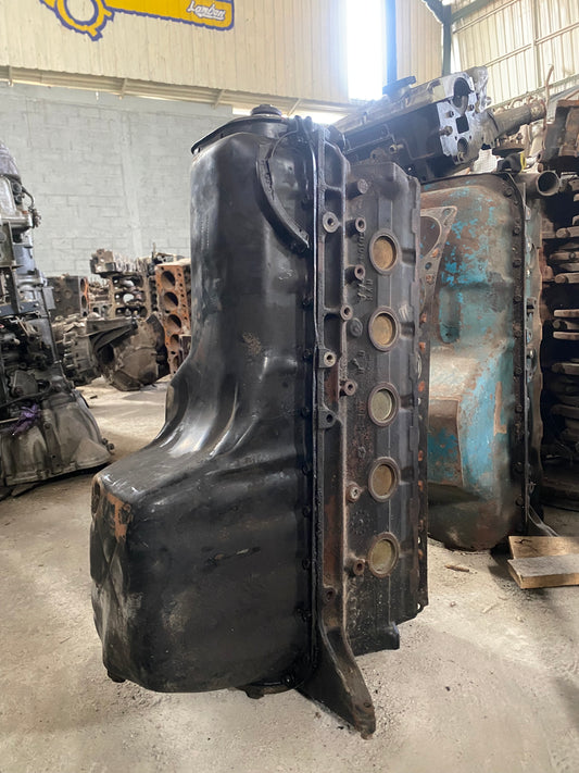 BLOCK MESIN CHEROKEE (USED ITEM)