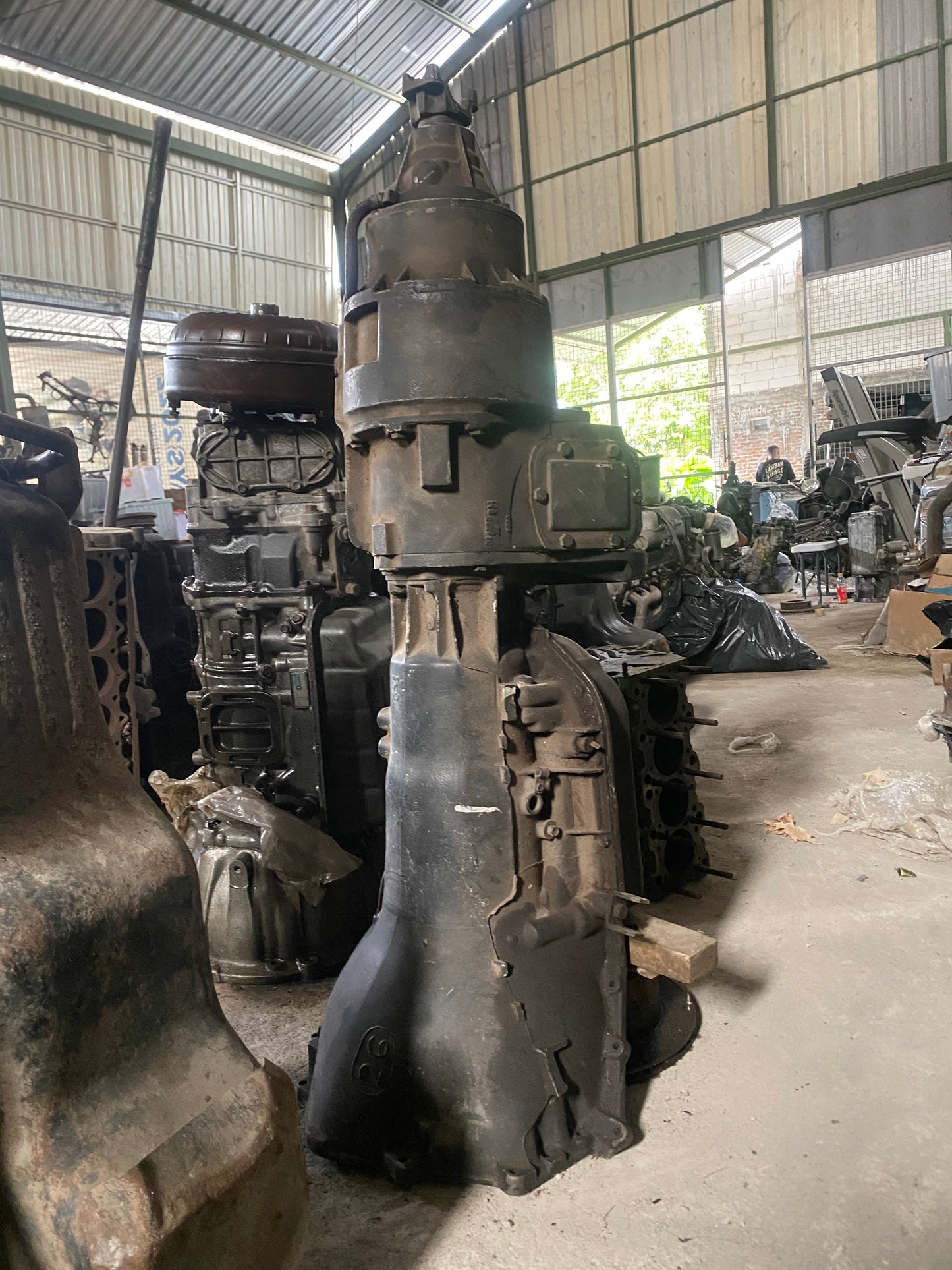 GEARBOX SMALL BOX SBC (USED ITEM)