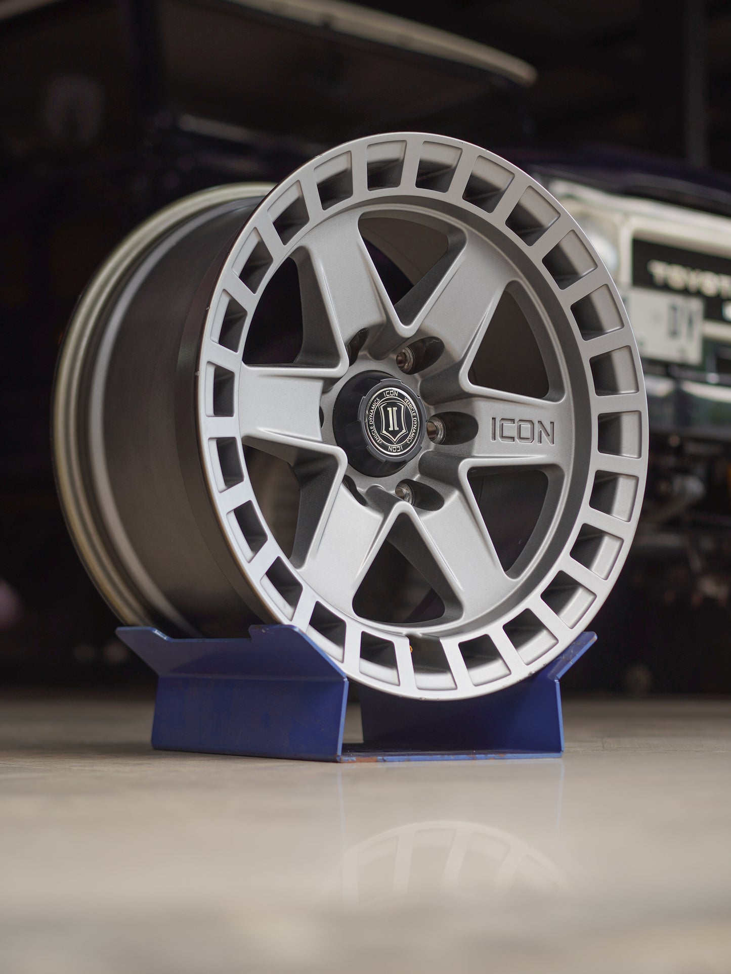 ICON RAIDERS TITANIUM